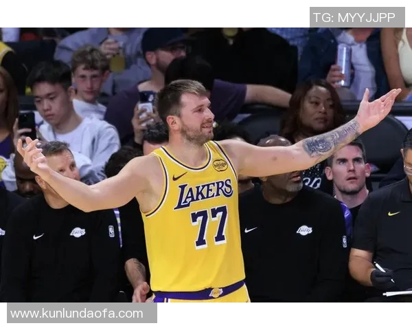 2015年NBA森林狼对湖人精彩对决回顾与赛季分析