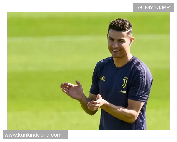 尤文图斯与阿贾克斯激战正酣CCTV5全程直播精彩瞬间回顾